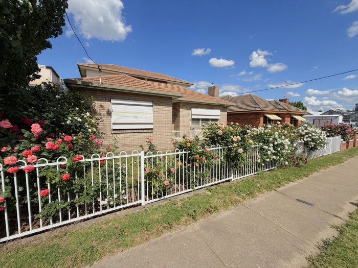 32 Clarke St, Young NSW 2594, Australia