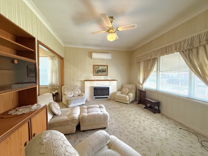 32 Clarke St, Young NSW 2594, Australia
