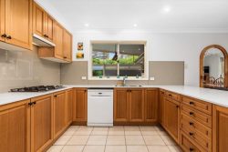 11 Coachwood Ave, Jerrabomberra NSW 2619, Australia