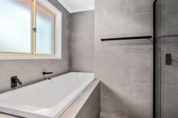 11 Coachwood Ave, Jerrabomberra NSW 2619, Australia