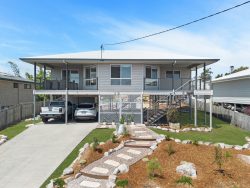 19 Annette St, Dundowran Beach QLD 4655, Australia
