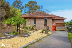16 Croesus Ct, Lindisfarne TAS 7015, Australia