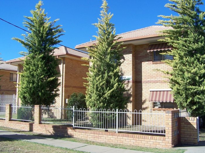 1/4-6 Dover St, Moree NSW 2400, Australia
