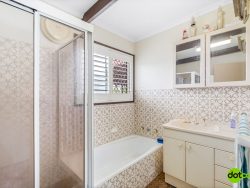 42 Elouera Ave, Buff Point NSW 2262, Australia