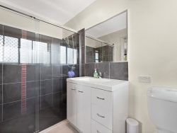 74 Palm Way, Dundowran Beach QLD 4655, Australia