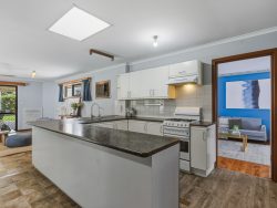 1 Fergus Ave, Christies Beach SA 5165, Australia