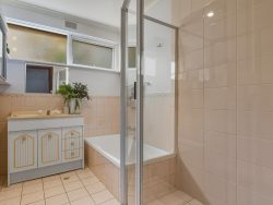 1 Fergus Ave, Christies Beach SA 5165, Australia