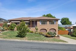 4 Fitzgibbon Pl, Karabar NSW 2620, Australia