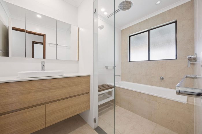 4 Fitzgibbon Pl, Karabar NSW 2620, Australia
