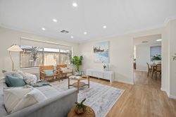 10 Flag St, Seaford Meadows SA 5169, Australia