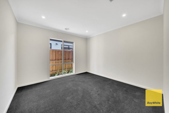 7 Flock St, Tarneit VIC 3029, Australia
