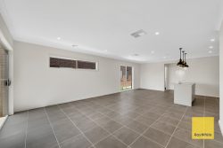 7 Flock St, Tarneit VIC 3029, Australia