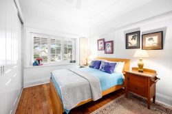 10 Forest Knoll Ave, Bondi Beach NSW 2026, Australia