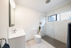 83 Gloucester Ave, Hideaway Bay QLD 4800, Australia