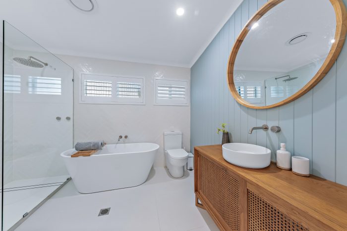 28 Gloucester Ave, Hideaway Bay QLD 4800, Australia