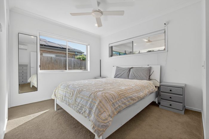 98 Grahams Rd, Strathpine QLD 4500, Australia