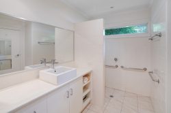 50 Griffin St, Hamilton VIC 3300, Australia