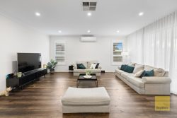 5 Harris Ave, Hoppers Crossing VIC 3029, Australia