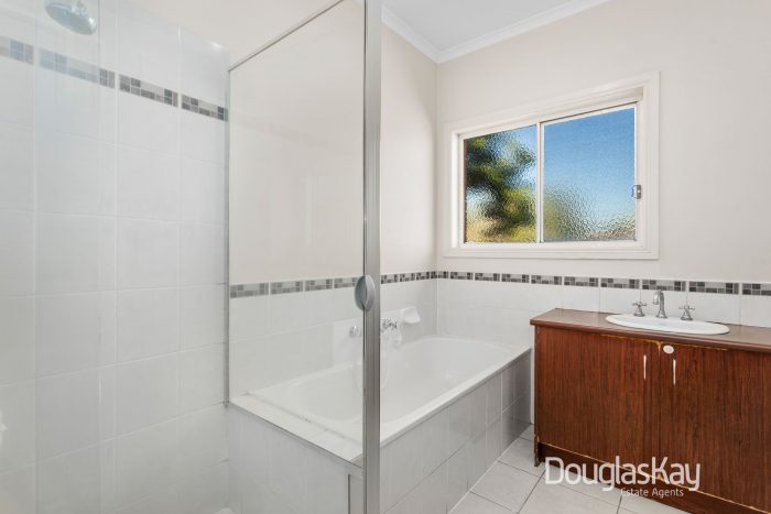 Unit 3/100 Hertford Rd, Sunshine VIC 3020, Australia