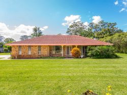 9 Highview Cres, Modanville NSW 2480, Australia