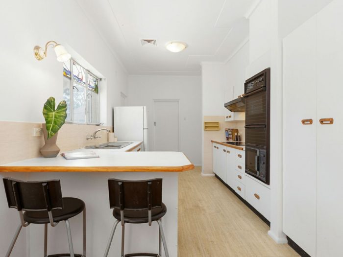11 Neerim Rd, Castle Cove NSW 2069, Australia