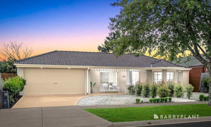55 Lancaster Dr, Point Cook VIC 3030, Australia