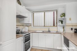 Unit 3/27 Ernest St, Belmont NSW 2280, Australia