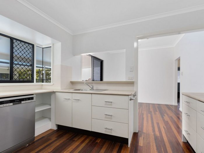 23 MacGregor St, The Range QLD 4700, Australia