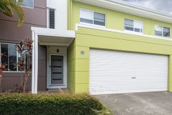 Unit 17/65 Manooka Dr, Tranquile Units, Cannonvale QLD 4802, Australia