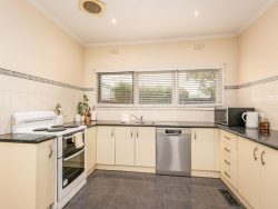 17 Maxwell St, Shepparton VIC 3630, Australia