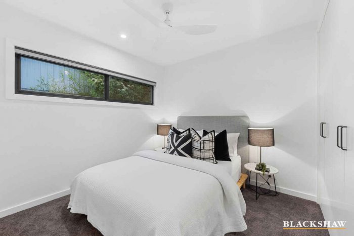 11 McDonald St, Chifley ACT 2606, Australia