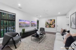 11 McDonald St, Chifley ACT 2606, Australia