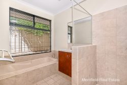 22 Mcwhae Dr, Spencer Park WA 6330, Australia