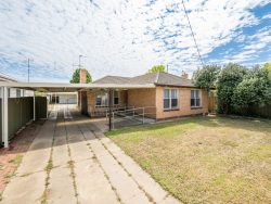 19 Meaklim St, Shepparton VIC 3630, Australia