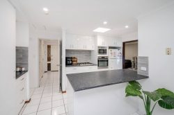 10 Claygate Way, Kingsley WA 6026, Australia
