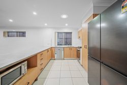 51 Lindeman St, Springfield Lakes QLD 4300, Australia