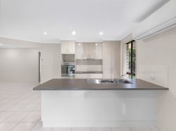 16 Golf Cres, Craignish QLD 4655, Australia