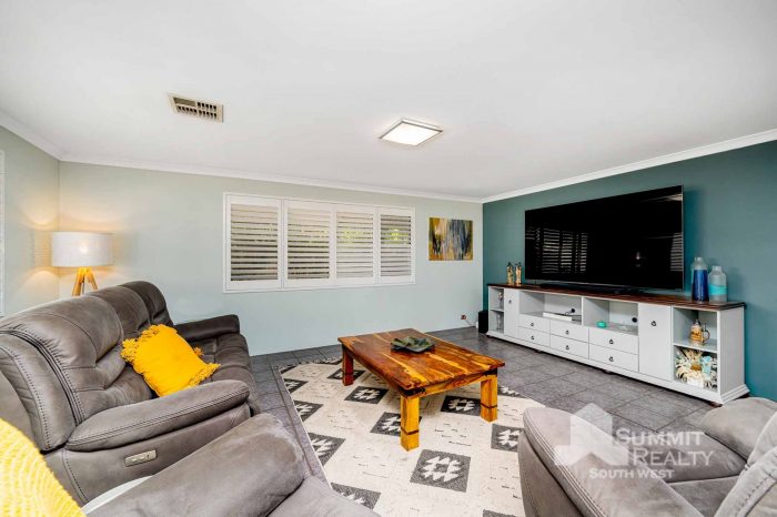 3 Bedwell Ct, Glen Iris WA 6230, Australia