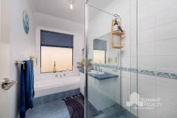 3 Bedwell Ct, Glen Iris WA 6230, Australia