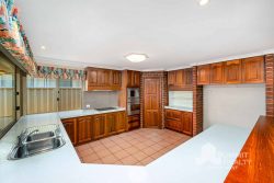 5 Olsen Grove, South Bunbury WA 6230, Australia