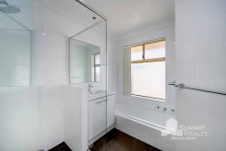 5 Olsen Grove, South Bunbury WA 6230, Australia