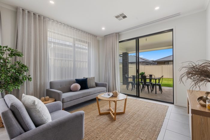 33 Noble Cct, Onkaparinga Heights SA 5163, Australia