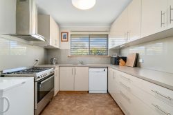 15 Caley Pl, Two Rocks WA 6037, Australia