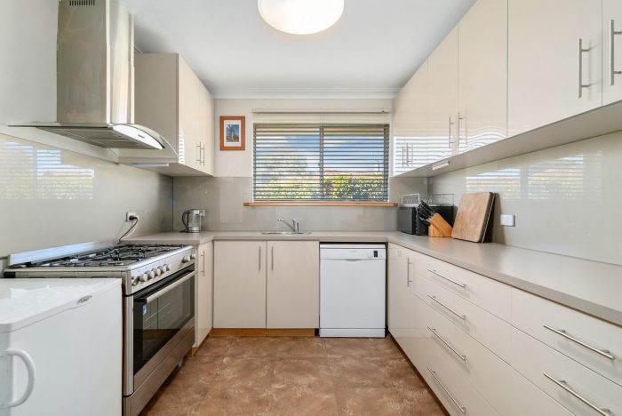 15 Caley Pl, Two Rocks WA 6037, Australia