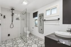 10 Kabura St, Clontarf QLD 4019, Australia