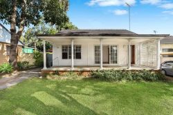 45 Martin St, Roselands NSW 2196, Australia