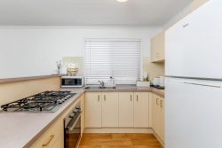 2 Blacksburg Ct, Lake Munmorah NSW 2259, Australia