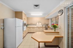 21 Lindeman Cl, Eleebana NSW 2282, Australia