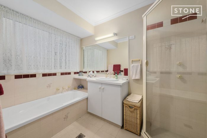 21 Lindeman Cl, Eleebana NSW 2282, Australia