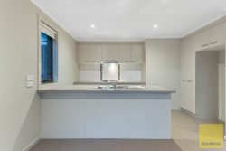Unit 7/181 Riversdale Dr, Tarneit VIC 3029, Australia